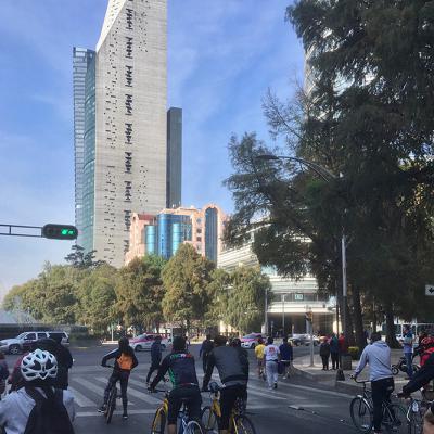 Entrée dans Ciudad de Mexico un dimanche, jour des cyclistes