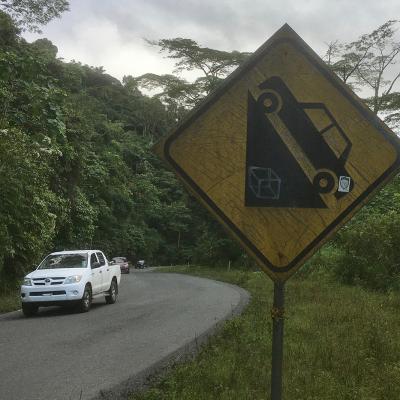 Côte raide pour franchir la Cordillera Talamanca au Panama
